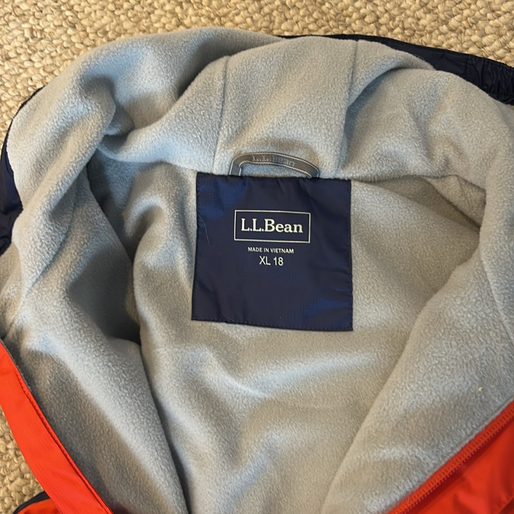 NWOT Boys LL Bean trail model rainJacket with fleece lining. size XL (18) - Picture 5 of 5